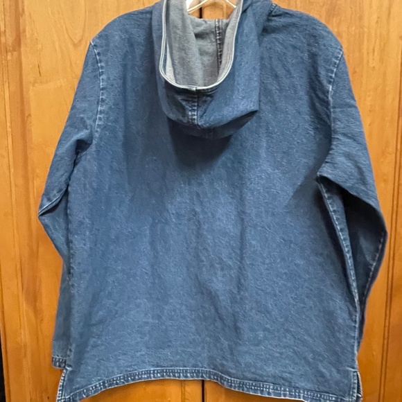 Vintage Chic Women's Denim Blue Hooded Barn Jacket Pockets Large XL Excellent - Picture 2 of 9